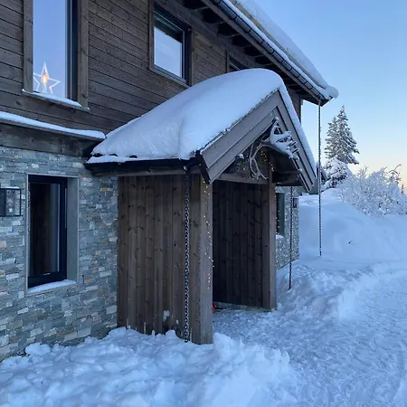 Modern Luxury And Homely Vibe In بيت للعطل *